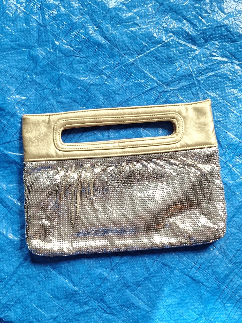 Metallic Sequin Handheld Clutch - Gold